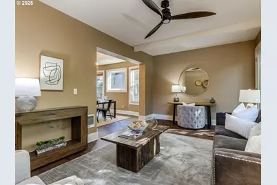 2137 NW Everett St #B, Portland, OR 97210 - Photo 16