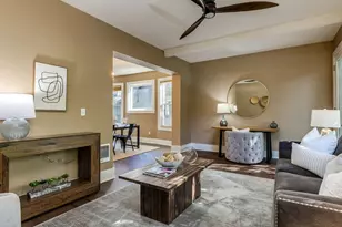 2137 NW Everett St, Portland, OR 97210 - Photo 16