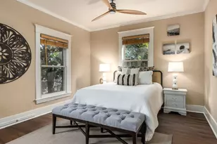 2137 NW Everett St, Portland, OR 97210 - Photo 16