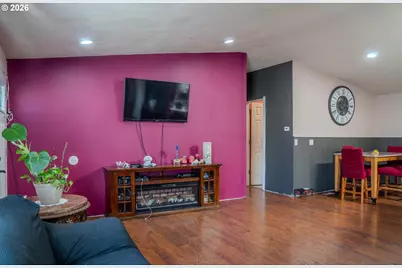 300 S Everest Rd, Newberg, OR 97132 - Photo 8
