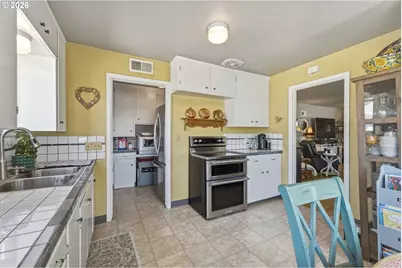 33 W Cedar Dr, Hermiston, OR 97838 - Photo 12