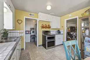 33 W Cedar Dr, Hermiston, OR 97838 - Photo 12