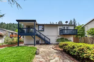 14539 SE Center St, Portland, OR 97236 - Photo 26