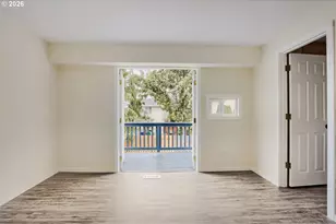 14539 SE Center St, Portland, OR 97236 - Photo 14