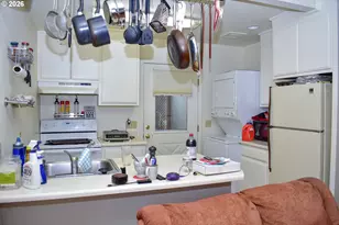 1114 Reddy Ave, Medford, OR 97504 - Photo 2