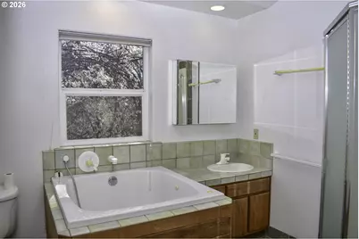 1114 Reddy Ave, Medford, OR 97504 - Photo 36