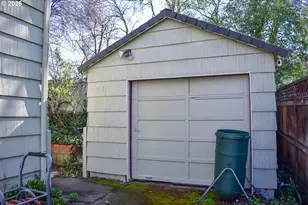 1114 Reddy Ave, Medford, OR 97504 - Photo 14