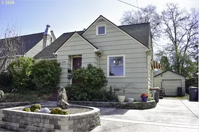 1114 Reddy Ave, Medford, OR 97504 - Photo 1