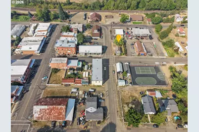 203 NE Second St, Oakland, OR 97462 - Photo 22