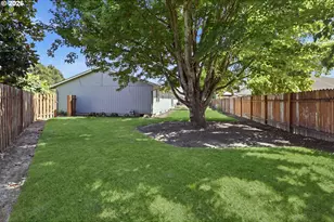 911 SW Warbler Ct, McMinnville, OR 97128 - Photo 30