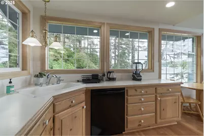 84284 Alder Dr, Florence, OR 97439 - Photo 22