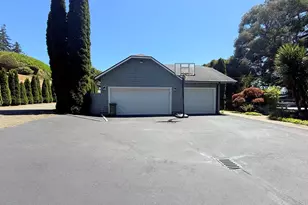 93646 Mallard Ln, North Bend, OR 97459 - Photo 2
