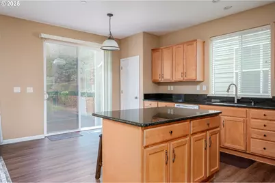 10636 SW 43rd Ave, Portland, OR 97219 - Photo 16