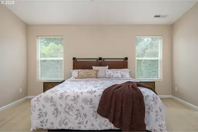 10636 SW 43rd Ave, Portland, OR 97219 - Photo 22