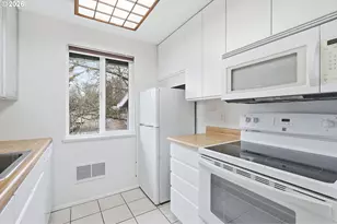 10000 SW Hall Blvd, Portland, OR 97223 - Photo 12