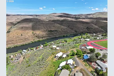 400 Lincoln Ave, Maupin, OR 97037 - Photo 46