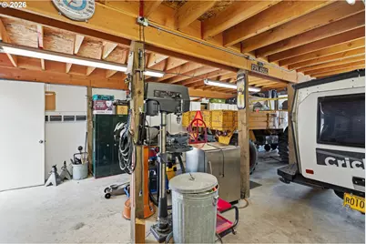 400 Lincoln Ave, Maupin, OR 97037 - Photo 40