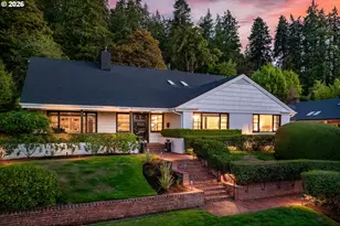 2105 Fairmount Blvd, Eugene, OR 97403 - Photo 2