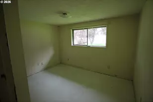 9513 NE Burton Rd, Vancouver, WA 98662 - Photo 8