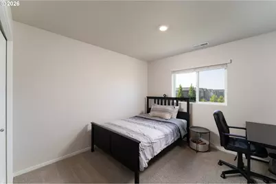 1999 Killian Spring Dr, Woodburn, OR 97071 - Photo 22
