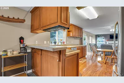 33410 SW Meadowbrook Dr, Scappoose, OR 97056 - Photo 8