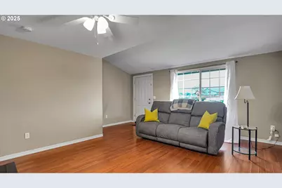 33410 SW Meadowbrook Dr, Scappoose, OR 97056 - Photo 2