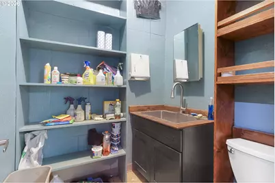 2727 Cascade Ave, Hood River, OR 97031 - Photo 18