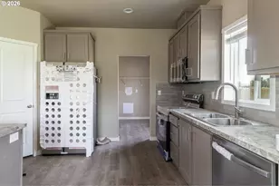 325 N Sloan, Stanfield, OR 97875 - Photo 14