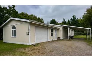 229 N Main St, Coos Bay, OR 97420 - Photo 1