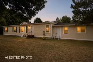229 N Main St, Coos Bay, OR 97420 - Photo 2