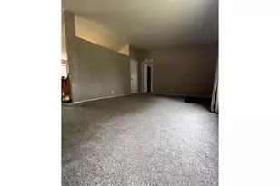 229 N Main St, Coos Bay, OR 97420 - Photo 8