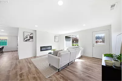 879 N Broadway St, Estacada, OR 97023 - Photo 8