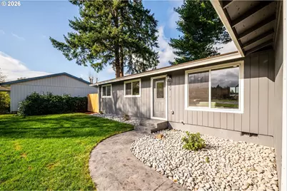 879 N Broadway St, Estacada, OR 97023 - Photo 4