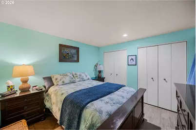 1205 NW Littlewood Ct, Roseburg, OR 97471 - Photo 12