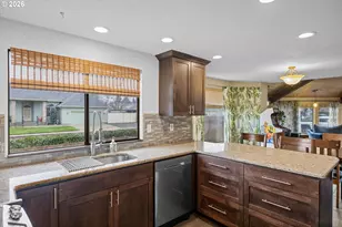 1205 NW Littlewood Ct, Roseburg, OR 97471 - Photo 10