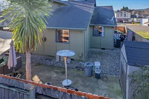 1205 NW Littlewood Ct, Roseburg, OR 97471 - Photo 24