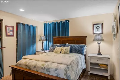 1205 NW Littlewood Ct, Roseburg, OR 97471 - Photo 14