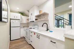 4000 Carman Dr, Lake Oswego, OR 97035 - Photo 32