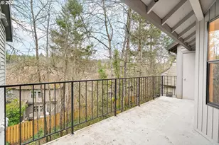 4000 Carman Dr, Lake Oswego, OR 97035 - Photo 28