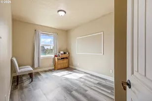 570 Mountain Ridge Dr, Culver, OR 97734 - Photo 22