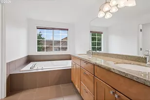 5904 Bay Point Dr, Lake Oswego, OR 97035 - Photo 26