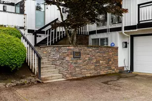 2496 Panorama Dr, Eugene, OR 97405 - Photo 4