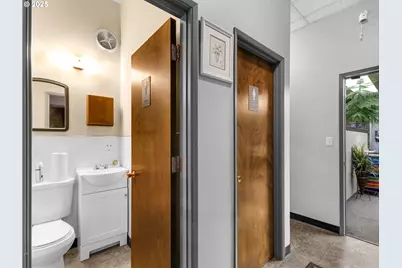 901 Marine Dr, Astoria, OR 97103 - Photo 20