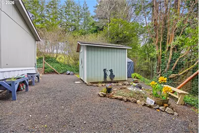 1050 N Cedar Point Rd #C09, Coquille, OR 97423 - Photo 34