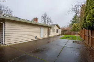 2320 NE Rene Ave, Gresham, OR 97030 - Photo 6