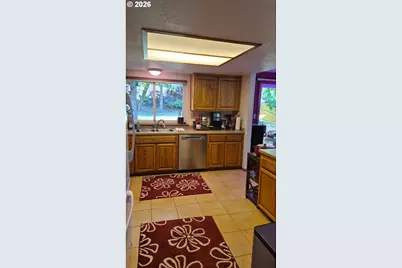 1343 NW Vallejo Dr, Roseburg, OR 97471 - Photo 10