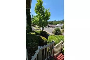 1343 NW Vallejo Dr, Roseburg, OR 97471 - Photo 6