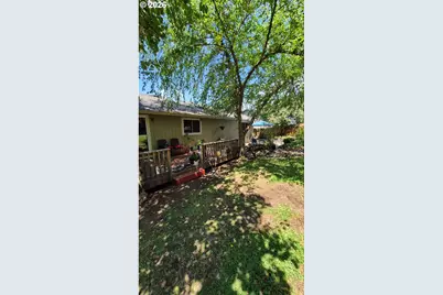 1343 NW Vallejo Dr, Roseburg, OR 97471 - Photo 32