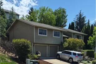 1343 NW Vallejo Dr, Roseburg, OR 97471 - Photo 2