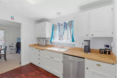 515 NW Dimmick St, Grants Pass, OR 97526 - Photo 4